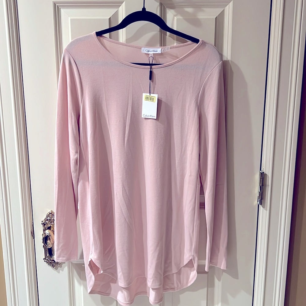 New with tags light weight pink Calvin Klein top
